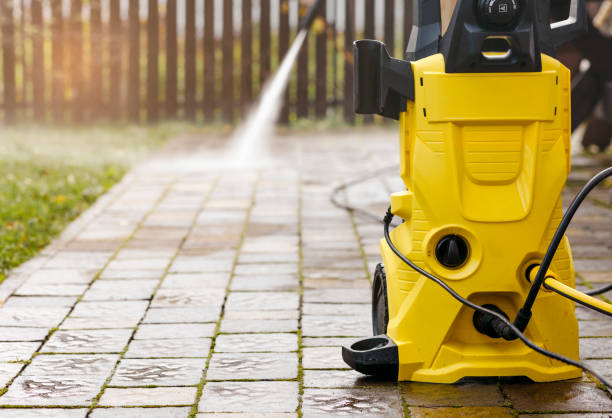 Best Pool Deck Cleaning  in Signal Hill, CA